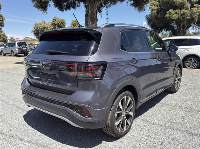 2024 Volkswagen T-CROSS R-LINE