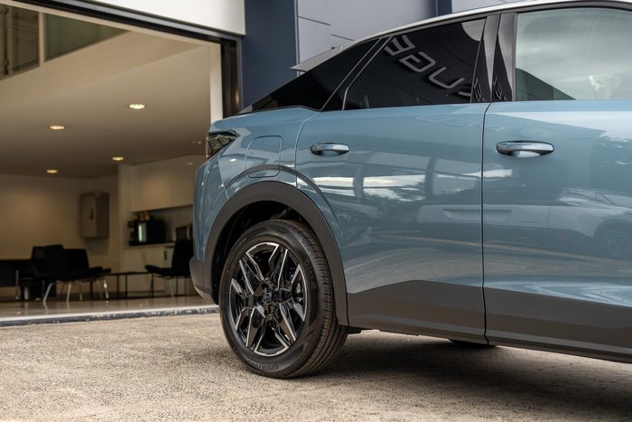 2025 Peugeot 3008 Allure Hybrid