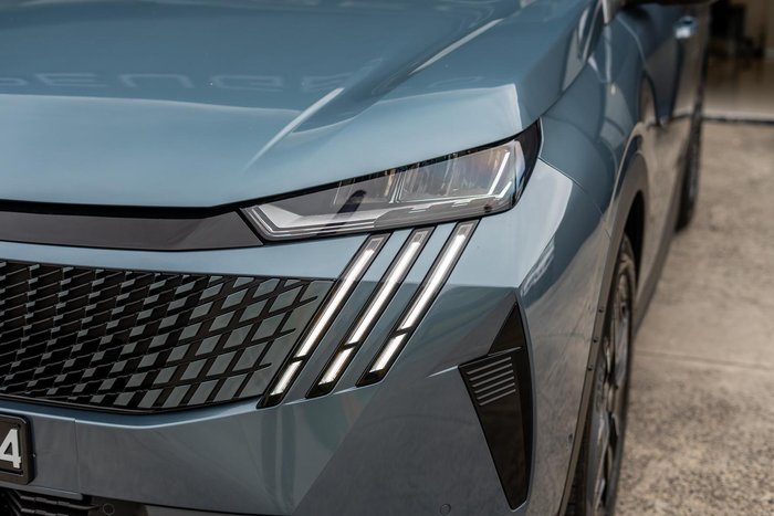 2025 Peugeot 3008 Allure Hybrid