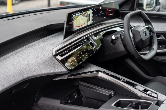 2025 Peugeot 3008 Allure Hybrid