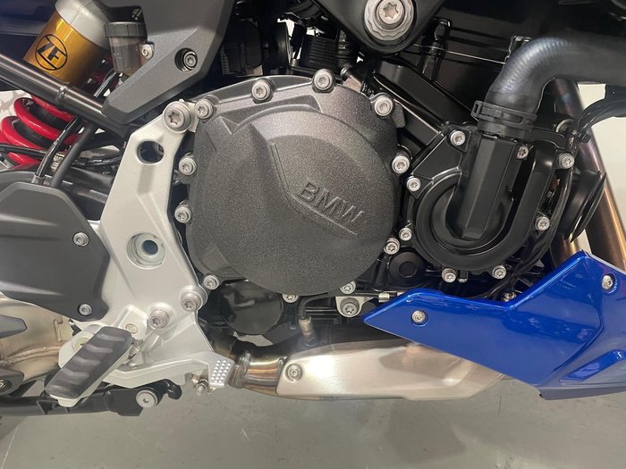 2024 BMW F 900 XR F 900 Blue