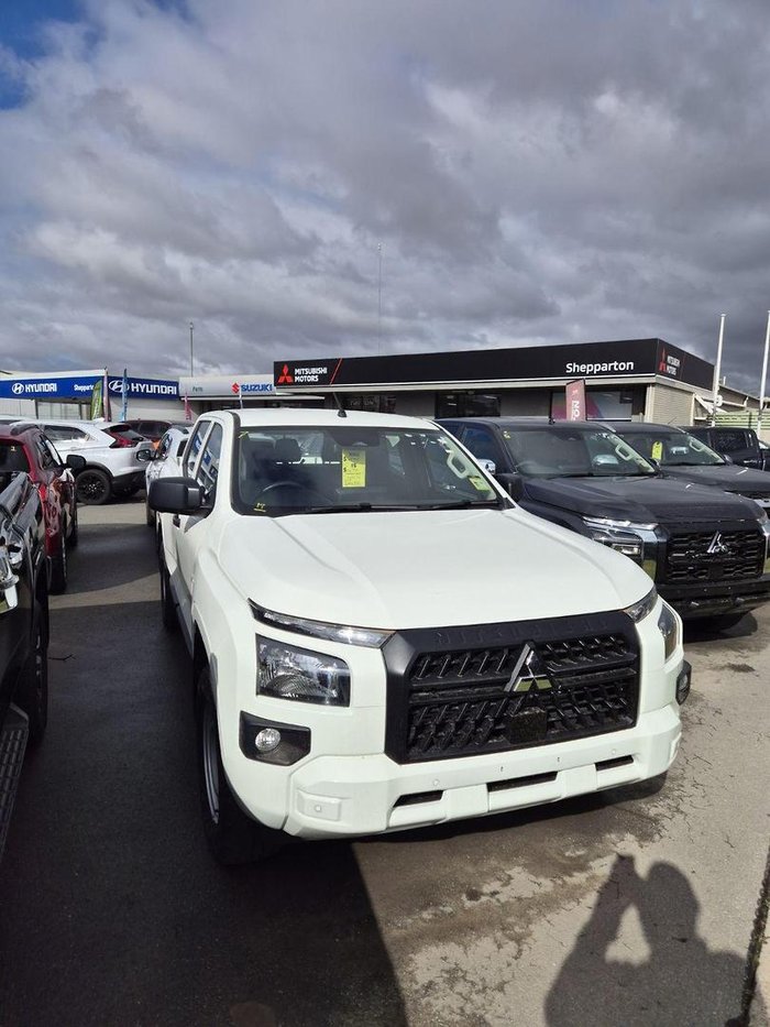 2024 Mitsubishi Triton GLX