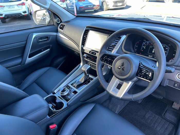 2024 Mitsubishi Pajero Sport Exceed