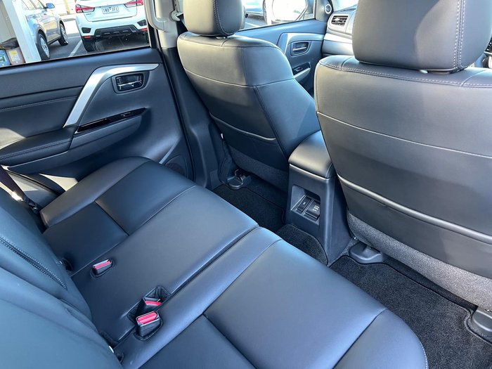 2024 Mitsubishi Pajero Sport Exceed