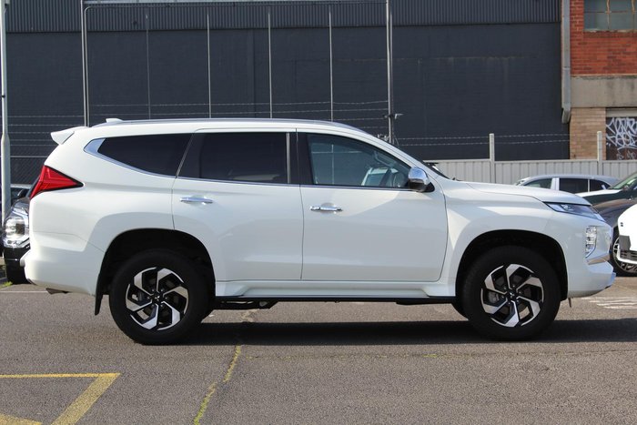 2024 Mitsubishi Pajero Sport Exceed