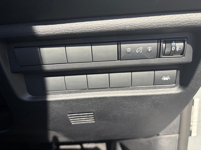 2025 Mitsubishi Outlander LS