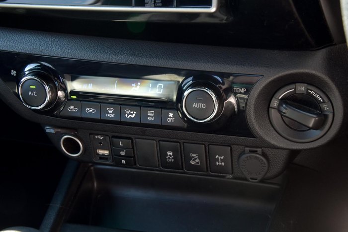 2019 Toyota Hilux Rogue