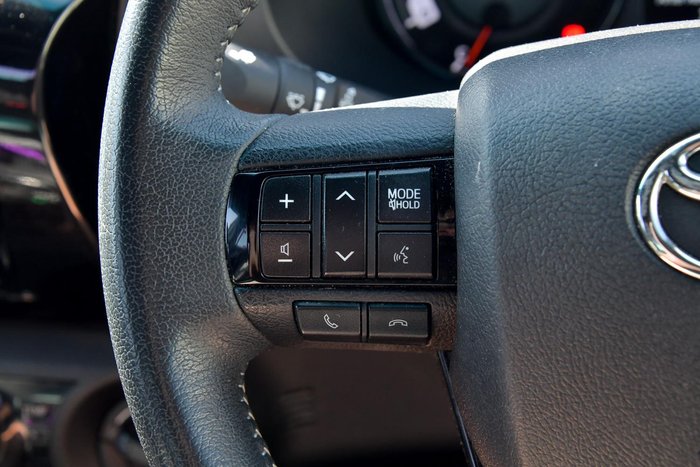 2019 Toyota Hilux Rogue
