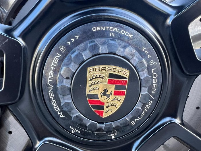 2023 Porsche 911 Targa 4 GTS