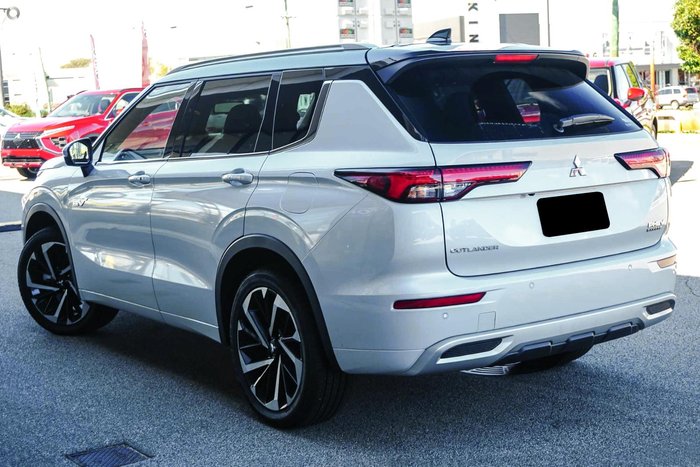 2025 Mitsubishi Outlander PHEV Exceed Tourer
