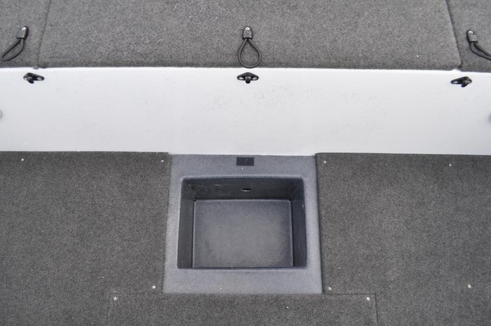 2024 Stacer 529 Outlaw Centre Console