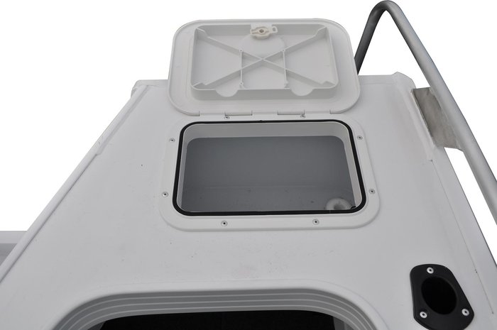 2024 Stacer 529 Outlaw Centre Console