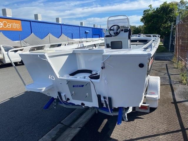 2024 Stacer 529 Outlaw Centre Console