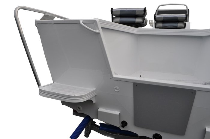 2026 Stacer 529 Outlaw Centre Console