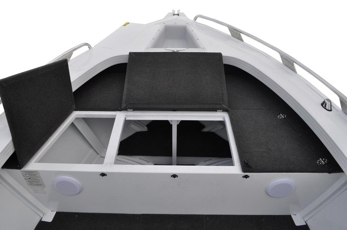 2026 Stacer 529 Outlaw Centre Console