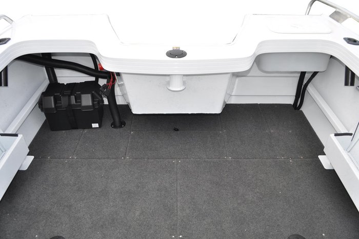 2026 Stacer 529 Outlaw Centre Console