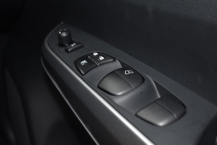 2024 Nissan Navara ST