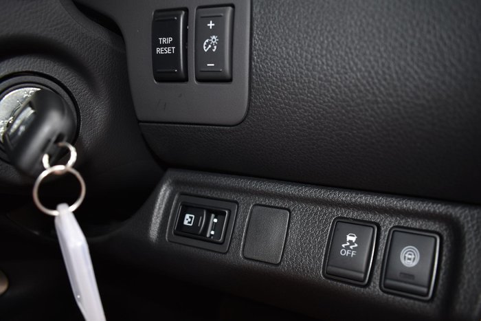 2024 Nissan Navara ST