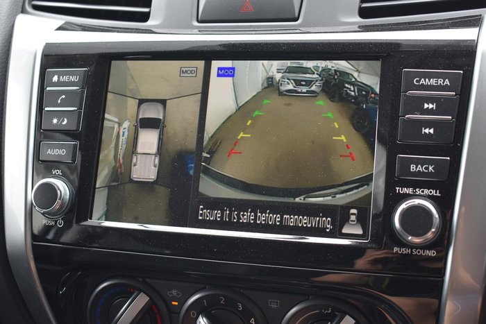 2024 Nissan Navara ST