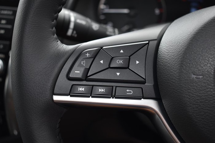 2024 Nissan Navara ST