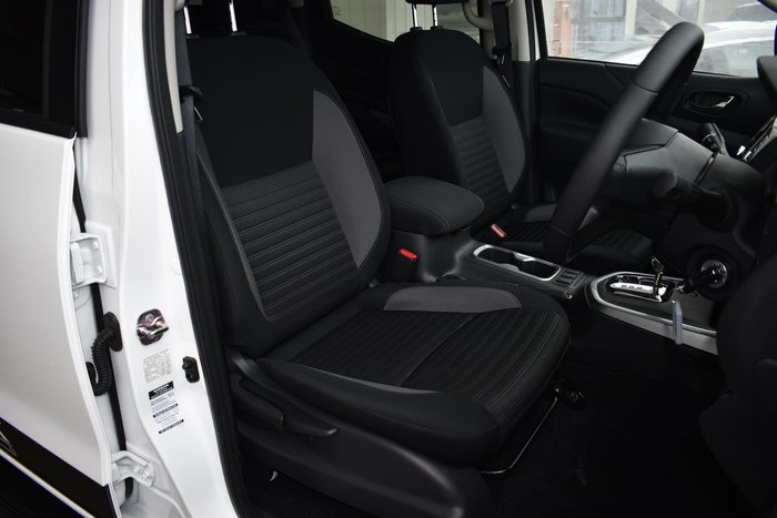 2024 Nissan Navara ST