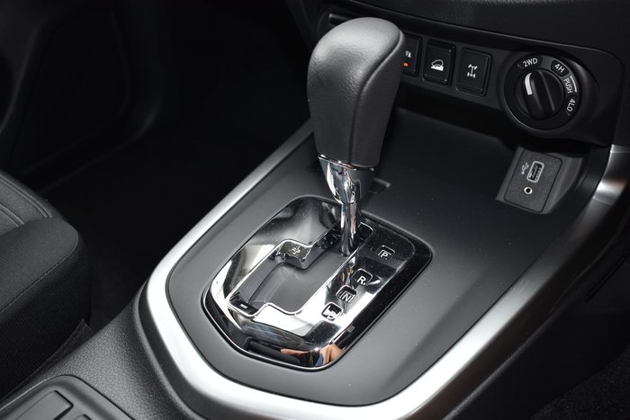 2024 Nissan Navara ST