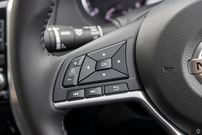 2024 Nissan Navara ST