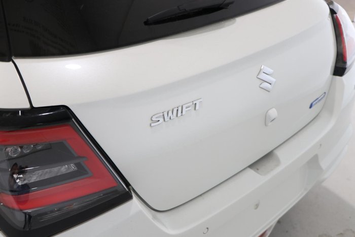2025 Suzuki Swift Hybrid Plus