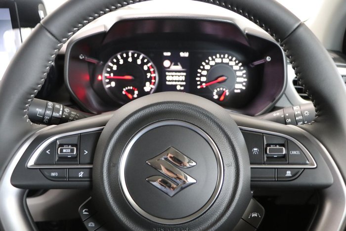 2025 Suzuki Swift Hybrid Plus