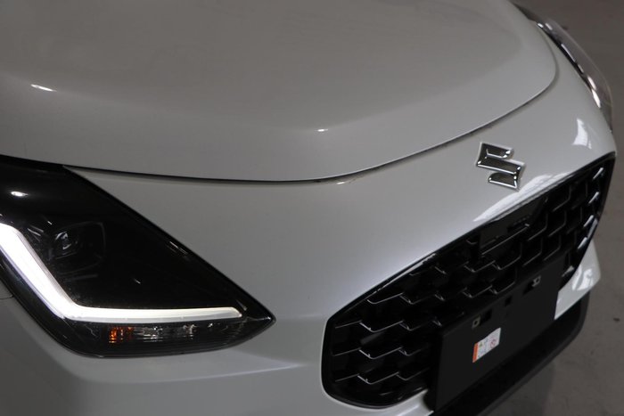 2025 Suzuki Swift Hybrid Plus