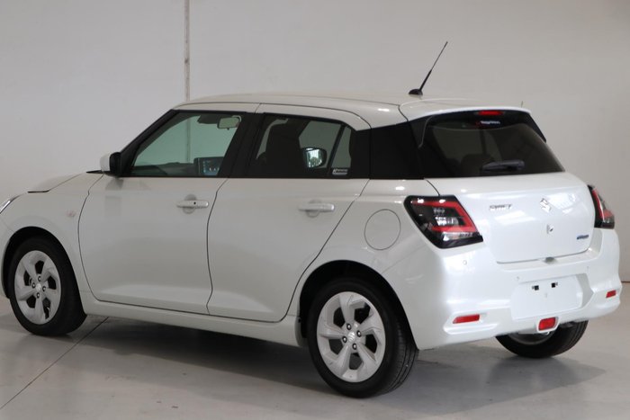 2025 Suzuki Swift Hybrid Plus