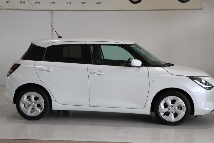 2025 Suzuki Swift Hybrid Plus