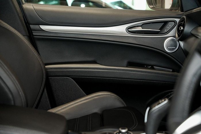 2023 Alfa Romeo Stelvio Veloce