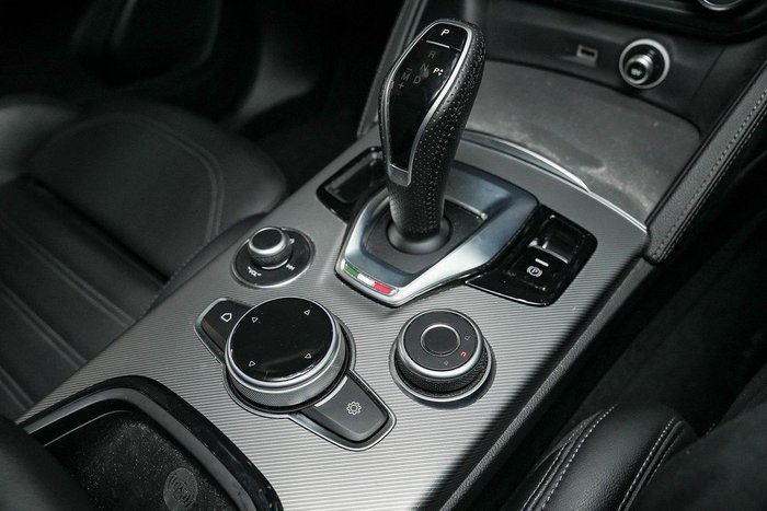 2023 Alfa Romeo Stelvio Veloce