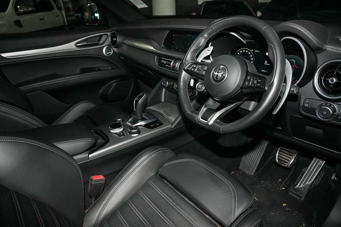 2023 Alfa Romeo Stelvio Veloce