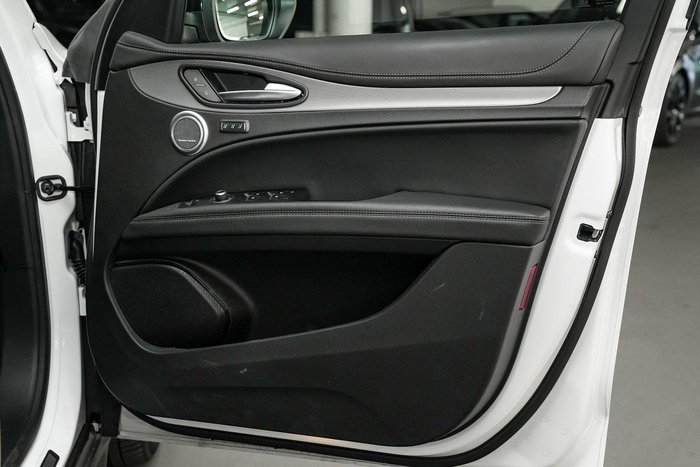 2023 Alfa Romeo Stelvio Veloce