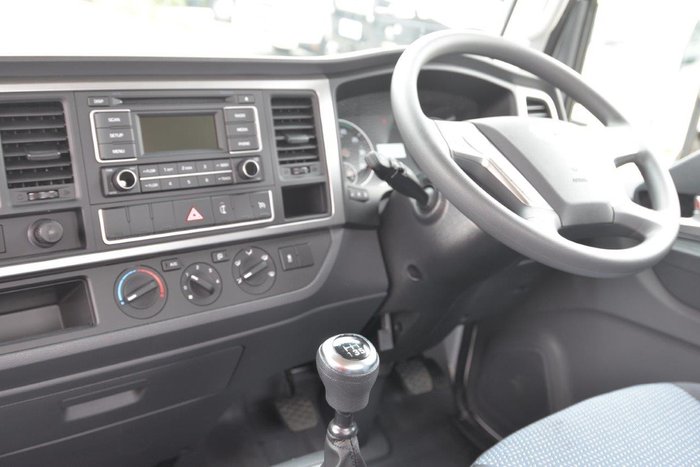 2025 HYUNDAI EX4 MWB WHITE