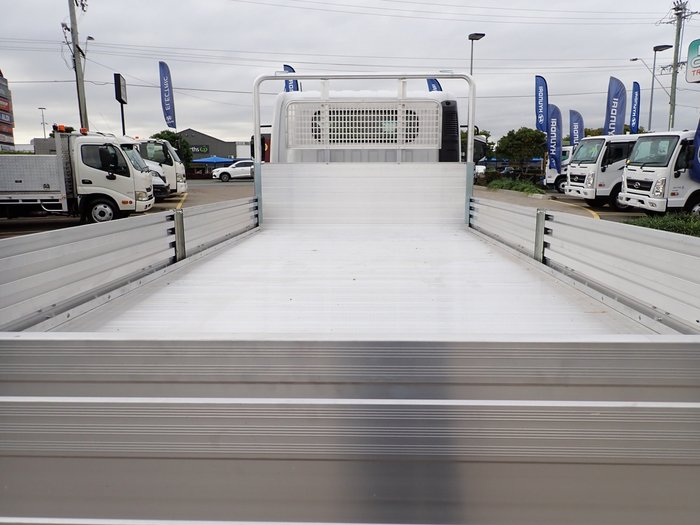 2025 HYUNDAI EX4 MWB WHITE