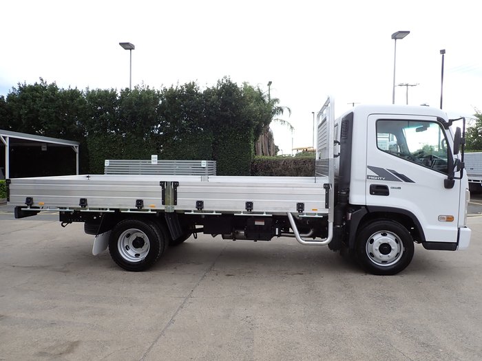 2025 HYUNDAI EX4 MWB WHITE