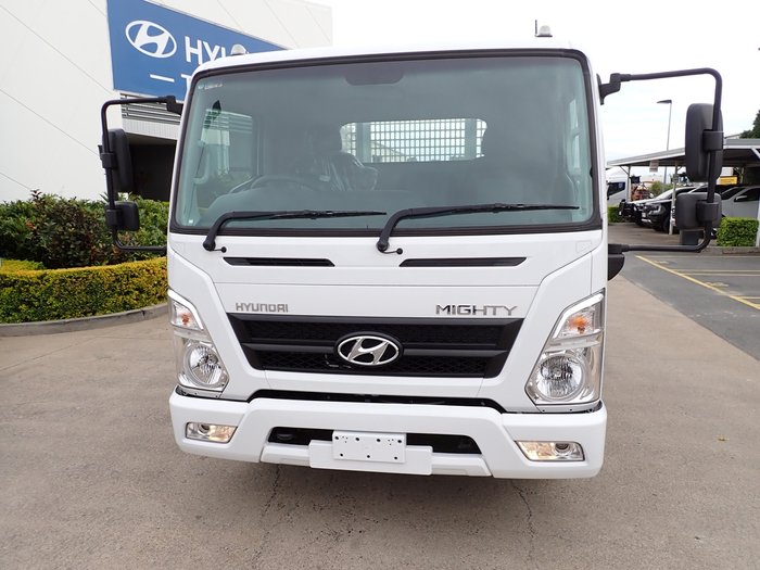 2025 HYUNDAI EX4 MWB WHITE