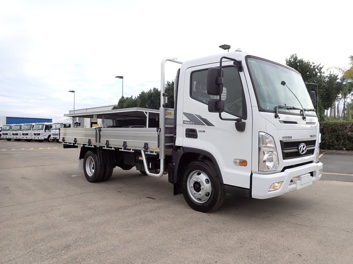 2025 HYUNDAI EX4 MWB WHITE