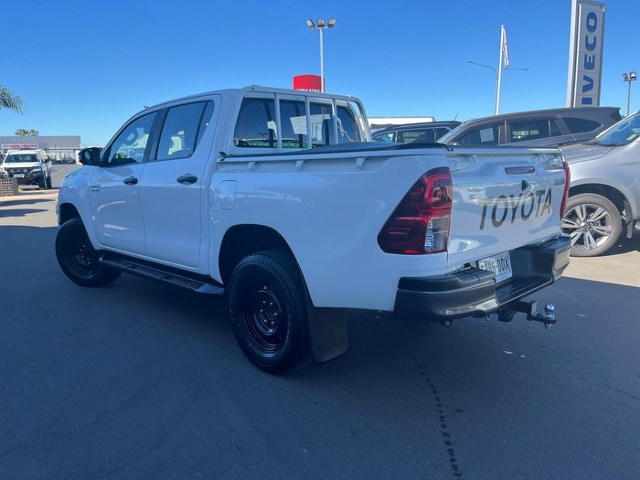 2019 Toyota Hilux SR
