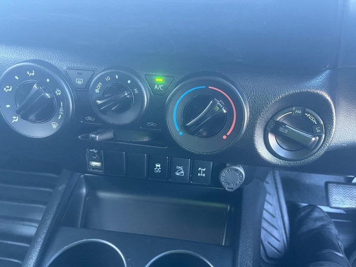 2019 Toyota Hilux SR