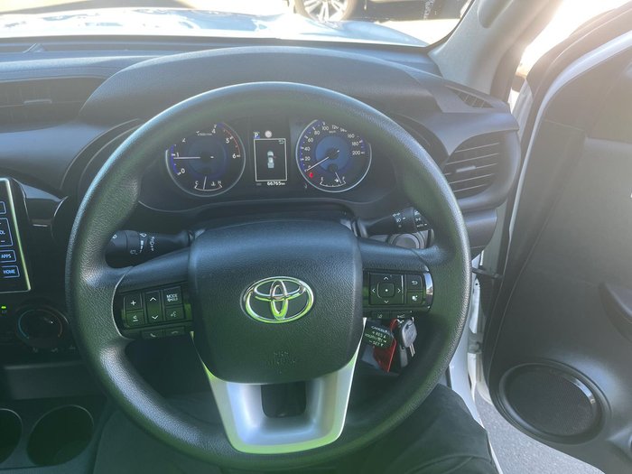 2019 Toyota Hilux SR