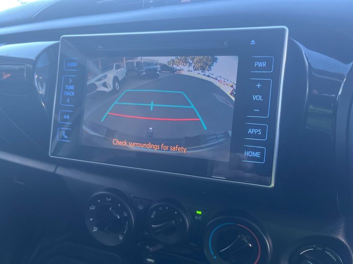 2019 Toyota Hilux SR