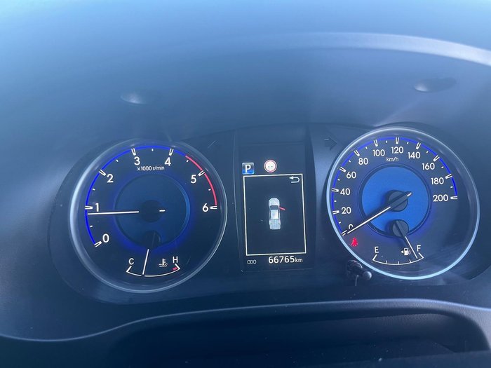 2019 Toyota Hilux SR