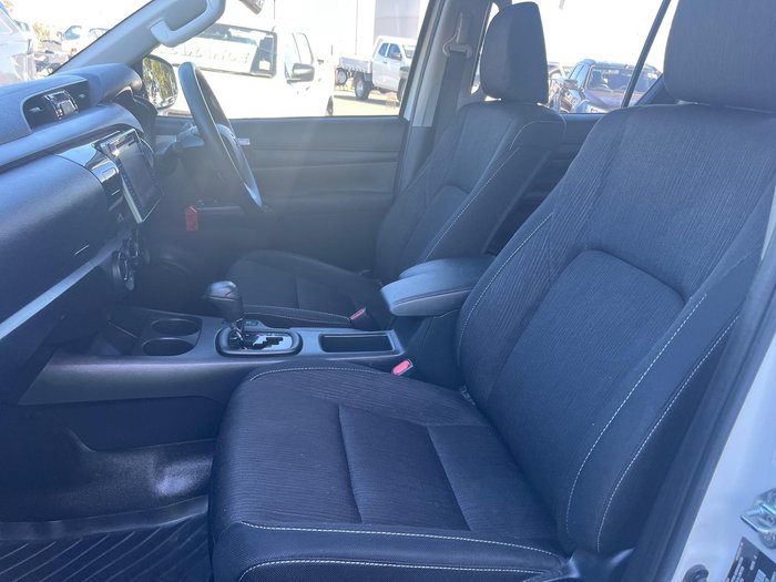 2019 Toyota Hilux SR