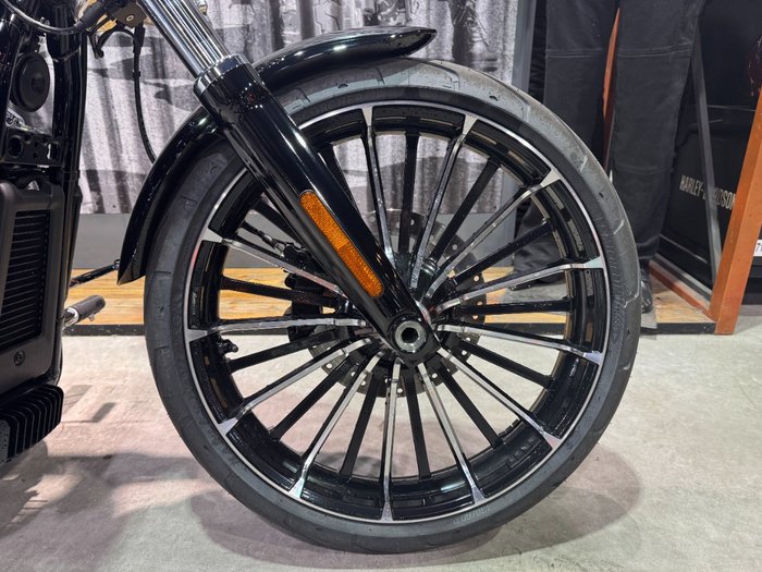 2025 Harley-davidson FXBR BREAKOUT (117) Vivid Black