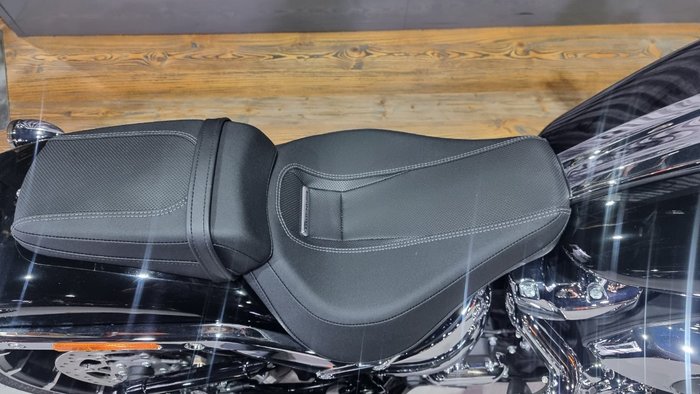 2025 Harley-davidson FXBR BREAKOUT (117) Vivid Black