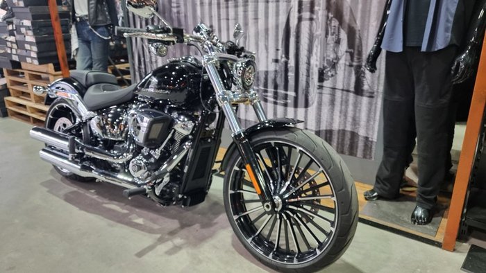 2025 Harley-davidson FXBR BREAKOUT (117) Vivid Black